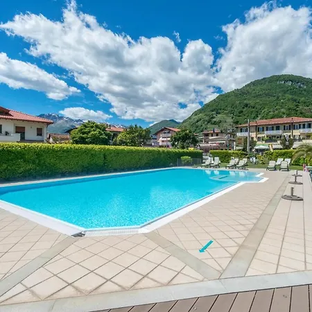 Apartment Bilocale Domaso